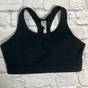 Fabletics black keyhole front sports bra